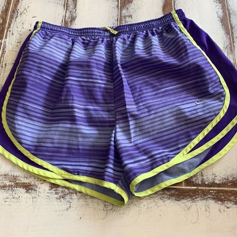 Nike lined athletic short size medium